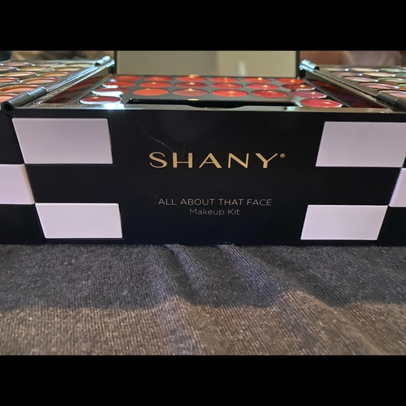 Shany makeup kit - Picture 4 of 5
